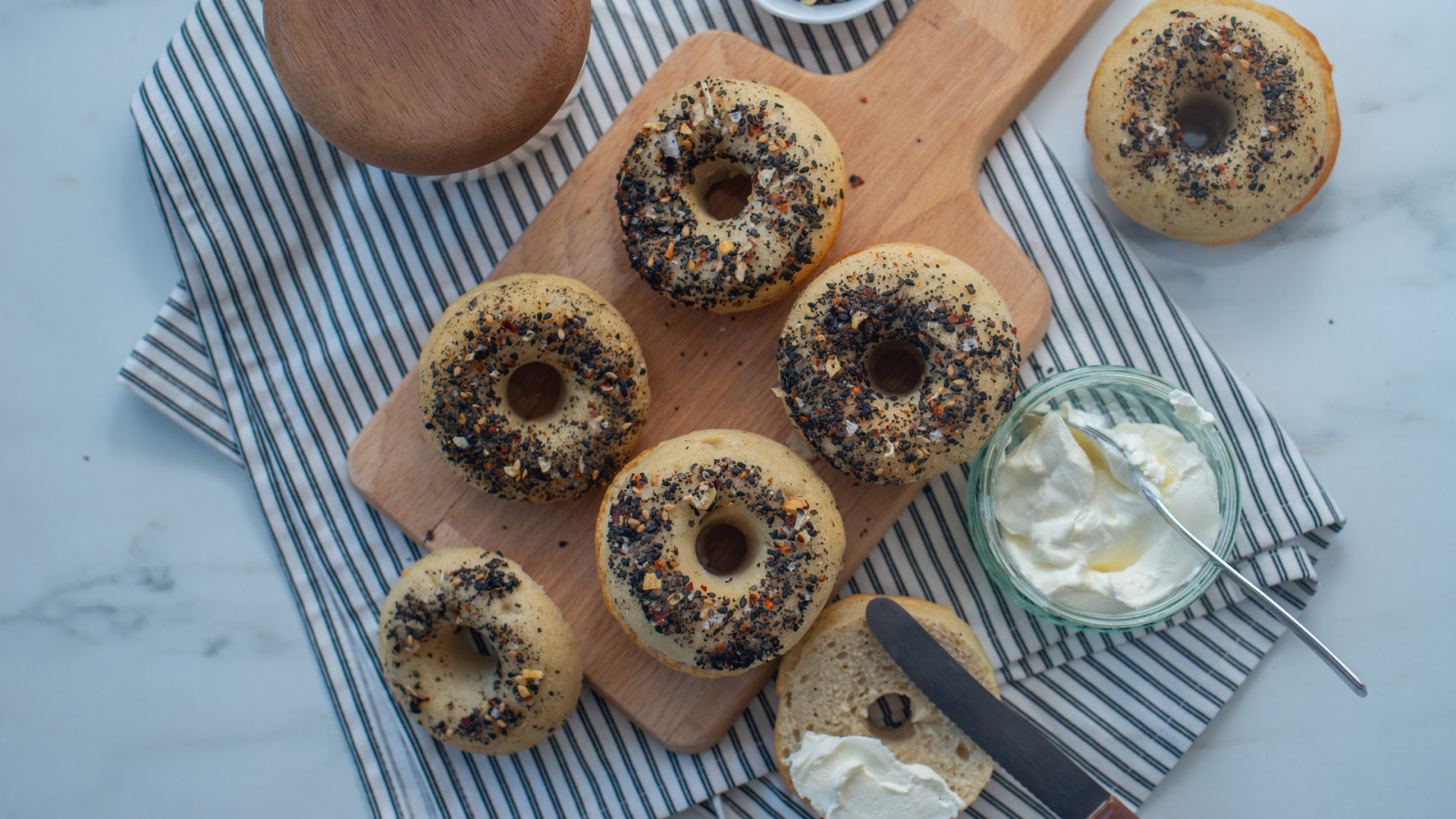 Sağlıklı Kahvaltılık: Tahıllı Fit Simit